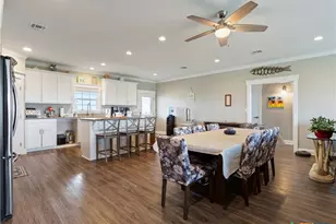 213 Porpoise Dr, Palacios, TX 77465 - Photo 17