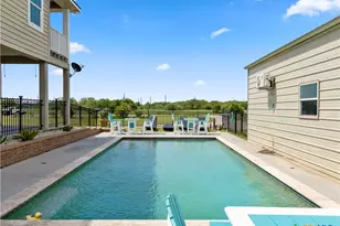 213 Porpoise Dr, Palacios, TX 77465 - Photo 11