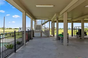 213 Porpoise Dr, Palacios, TX 77465 - Photo 3