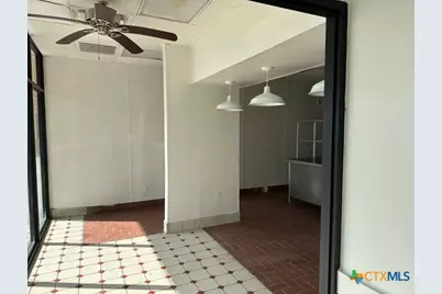 1211 N Virginia Street, Port Lavaca, TX 77979 - Photo 9