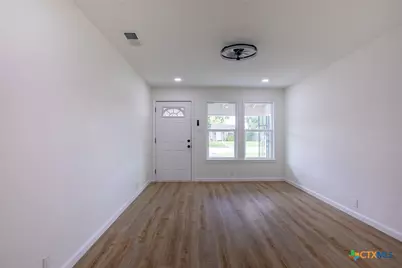 3607 Avondale Street, Victoria, TX 77901 - Photo 5
