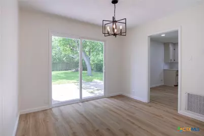3607 Avondale Street, Victoria, TX 77901 - Photo 7