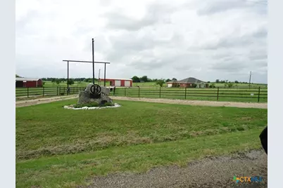 9630 Hunt Hill Road, Rogers, TX 76569 - Photo 11