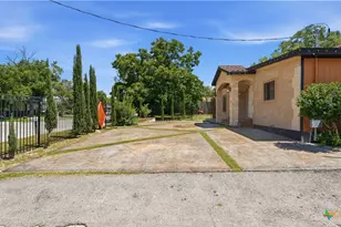 295 N West End Ave, New Braunfels, TX 78130 - Photo 45