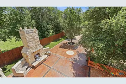 295 N West End Avenue, New Braunfels, TX 78130 - Photo 9