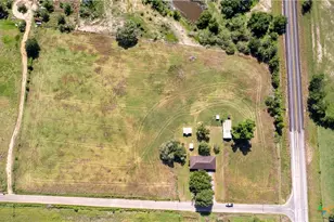 2602 Bootlegger Ln, Yoakum, TX 77995 - Photo 25