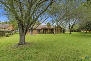 214 E Montana Dr, Shiner, TX 77984 - Photo 35