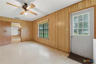 214 E Montana Dr, Shiner, TX 77984 - Photo 29