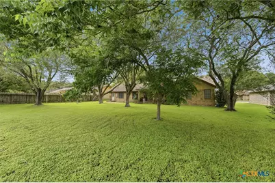 214 E Montana Drive, Shiner, TX 77984 - Photo 33