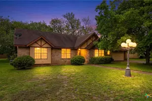 214 E Montana Dr, Shiner, TX 77984 - Photo 1