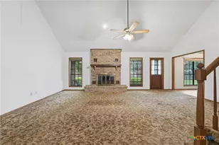214 E Montana Dr, Shiner, TX 77984 - Photo 5