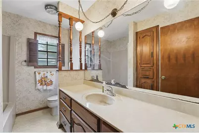 214 E Montana Drive, Shiner, TX 77984 - Photo 25