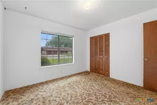 214 E Montana Dr, Shiner, TX 77984 - Photo 27
