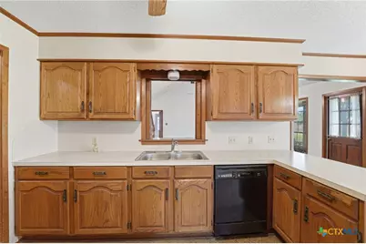214 E Montana Drive, Shiner, TX 77984 - Photo 13