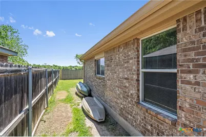 1202 E Avenue F, Lampasas, TX 76550 - Photo 25