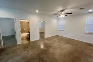 805 Hallie Cove, Lockhart, TX 78644 - Photo 23