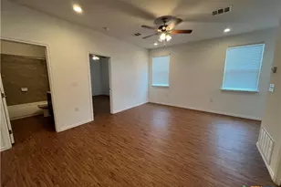 805 Hallie Cove, Lockhart, TX 78644 - Photo 7