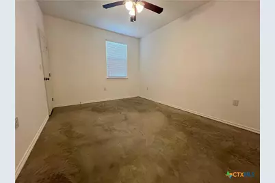 805 Hallie Cove, Lockhart, TX 78644 - Photo 37