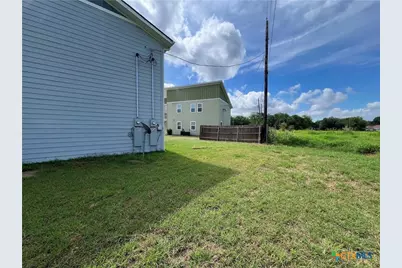 805 Hallie Cove, Lockhart, TX 78644 - Photo 21