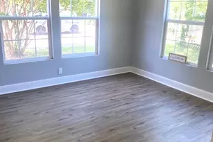 2405 Lone Tree Rd, Victoria, TX 77901 - Photo 5