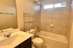100 Clearlake Dr, Hutto, TX 78634 - Photo 11