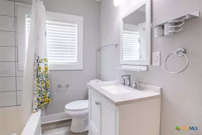 1308 E Park Avenue, Victoria, TX 77901 - Photo 17