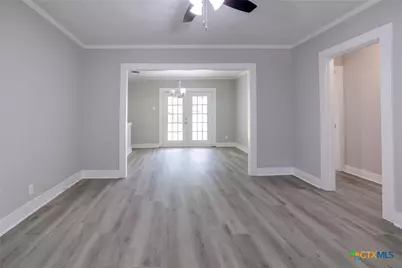 1308 E Park Avenue, Victoria, TX 77901 - Photo 5