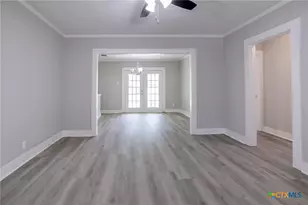 1308 E Park Ave, Victoria, TX 77901 - Photo 5