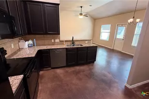 708 Saengerhalle Rd, New Braunfels, TX 78130 - Photo 11