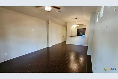 538 Creekside Circle, New Braunfels, TX 78130 - Photo 5