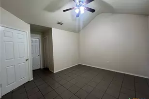 239 Rosalie Dr, New Braunfels, TX 78130 - Photo 9
