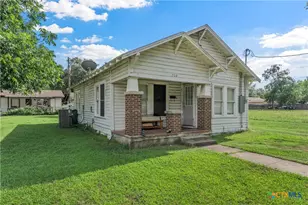709 E 18th St, Cameron, TX 76520 - Photo 5