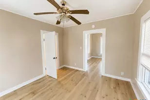 709 E 18th St, Cameron, TX 76520 - Photo 11