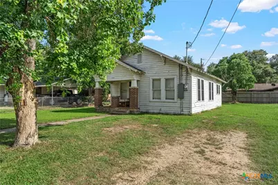 709 E 18th Street, Cameron, TX 76520 - Photo 13