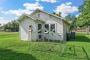 709 E 18th St, Cameron, TX 76520 - Photo 15