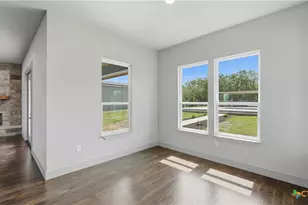 731 County Rd 356, Adkins, TX 78101 - Photo 13