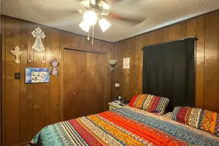 105 Kimberly Ln, Yoakum, TX 77995 - Photo 27
