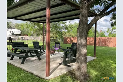105 Kimberly Lane, Yoakum, TX 77995 - Photo 19