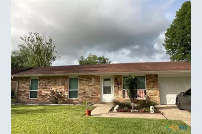 105 Kimberly Lane, Yoakum, TX 77995 - Photo 3