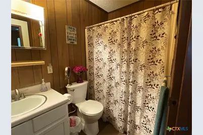 105 Kimberly Lane, Yoakum, TX 77995 - Photo 35