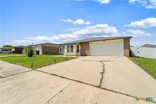 303 Carly Dr, Killeen, TX 76542 - Photo 3