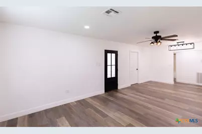 310 East Second St Street, Cuero, TX 77954 - Photo 7
