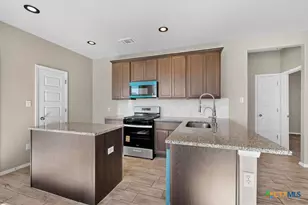 189 Fabion St, Kyle, TX 78640 - Photo 13