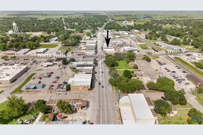 111 E Main Street, Edna, TX 77957 - Photo 19