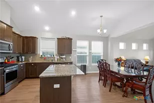 339 Brushy Creek, Victoria, TX 77904 - Photo 5