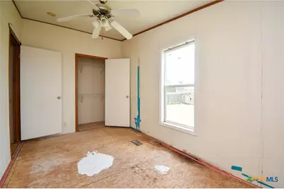 811 E Mesquite Lane, Victoria, TX 77901 - Photo 11