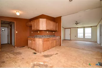 811 E Mesquite Lane, Victoria, TX 77901 - Photo 7