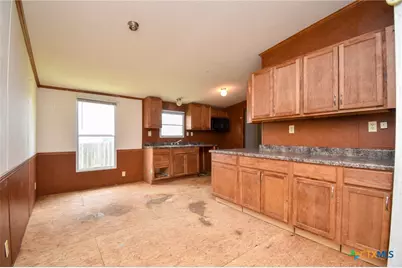 811 E Mesquite Lane, Victoria, TX 77901 - Photo 5