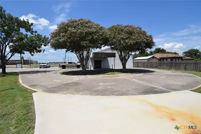 2100 N Virginia Street #A, Port Lavaca, TX 77979 - Photo 9