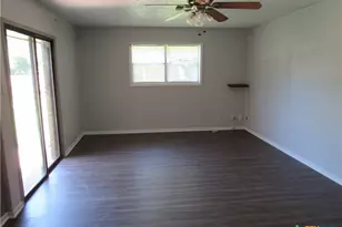 3914 S 31st St, Temple, TX 76502 - Photo 3